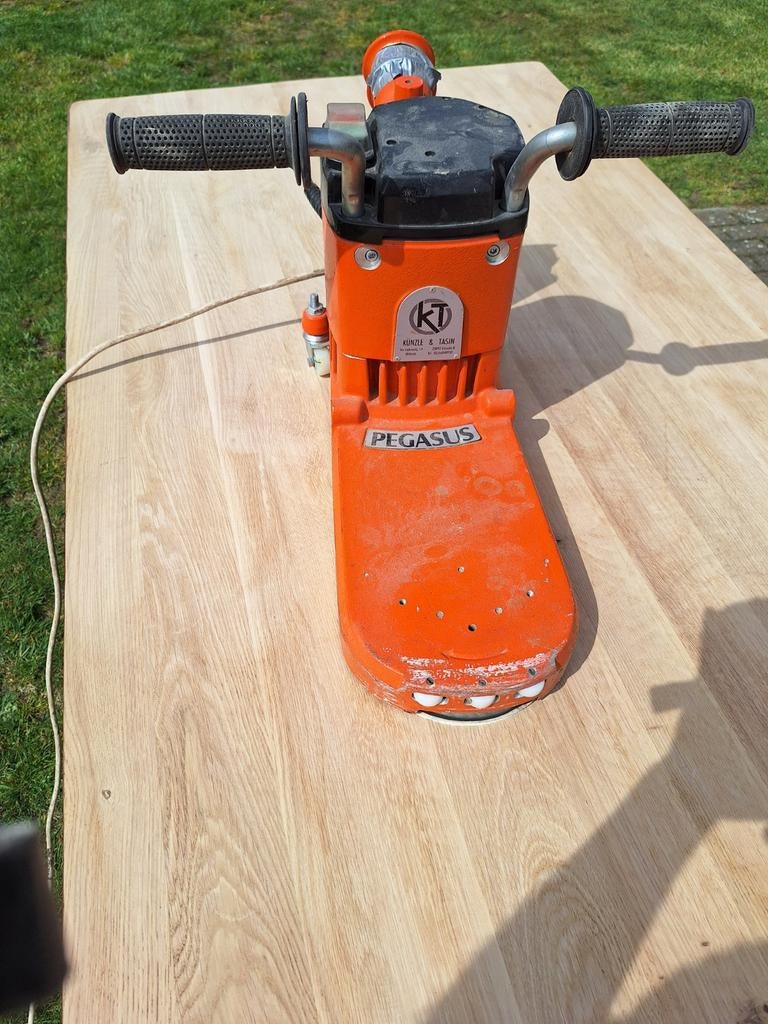 Kantenschuurder, Ophalen