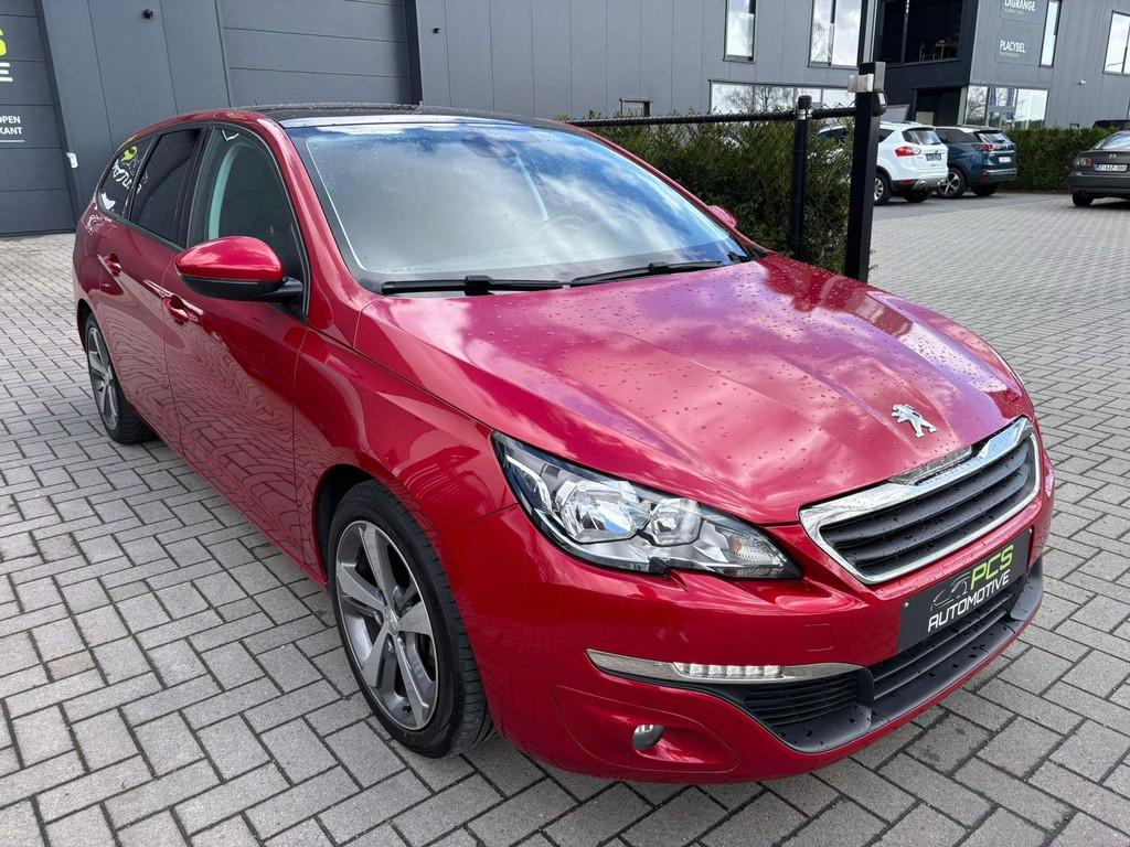 Peugeot 308 1.2 Benzine / Panoramadak / 2017 / 12 mnd Waarbo, Rouge, Achat, Entreprise, Boîte manuelle