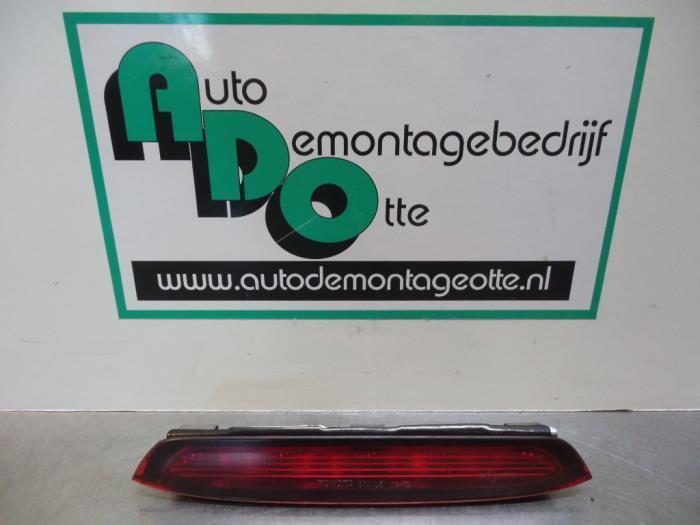 Feu de freinage supplémentaire centre d'un Toyota Corolla V, Autos : Pièces & Accessoires, Éclairage, Toyota, Utilisé, Enlèvement ou Envoi