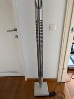 CD-toren design met touch verlichting – marmeren voet, 25 à 75 disques, Comme neuf, Enlèvement, Métal