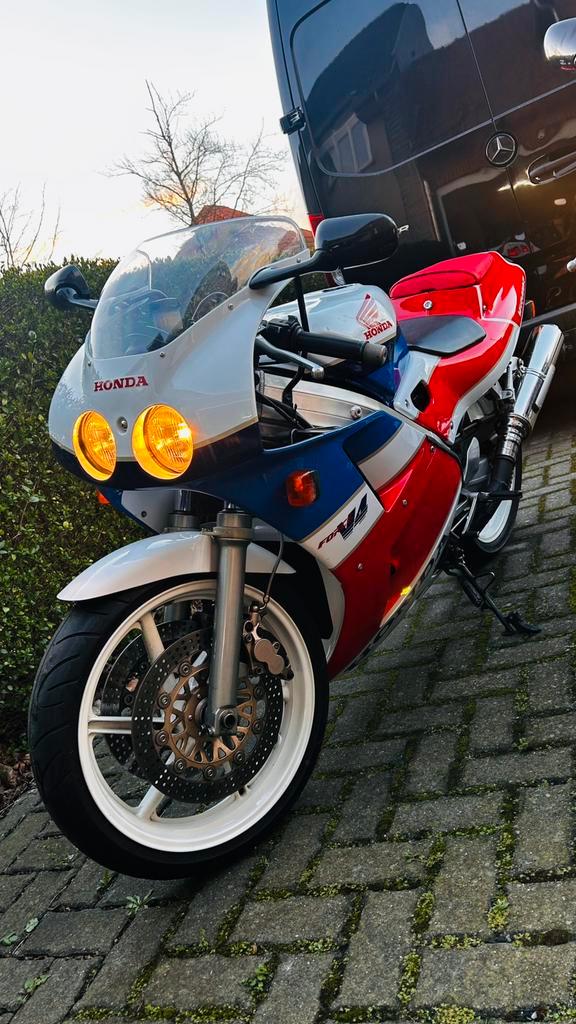 Honda vfr 400 Nc 30, Motoren, Motoren | Honda, Particulier, Sport, meer dan 35 kW, 4 cilinders, Ophalen