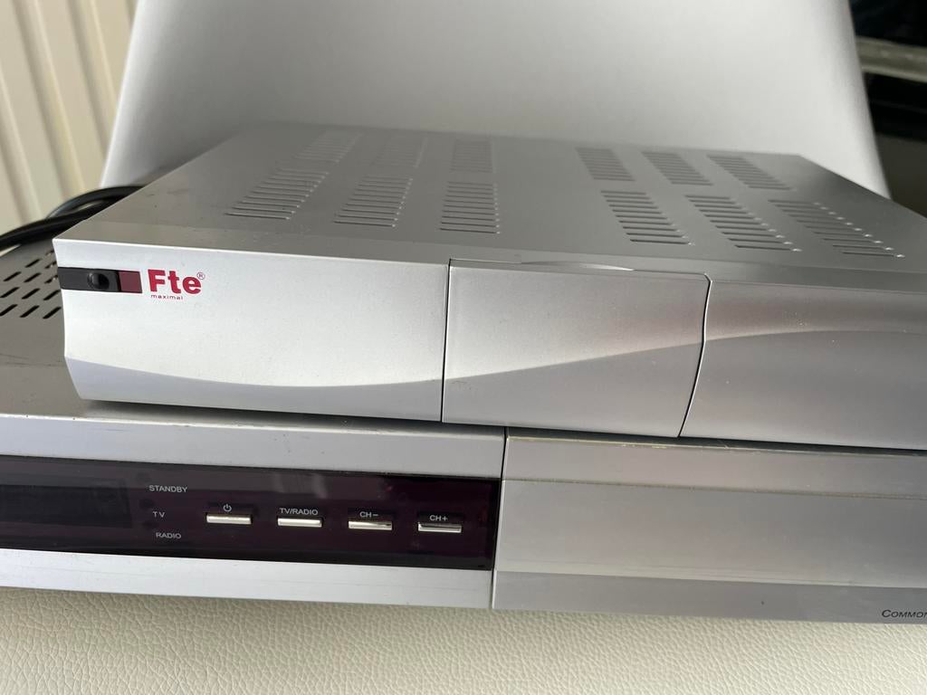 Décodeur satellite humax, TV, Hi-fi & Vidéo, Décodeurs & Enregistreurs à disque dur, Enlèvement ou Envoi, Comme neuf, Décodeur