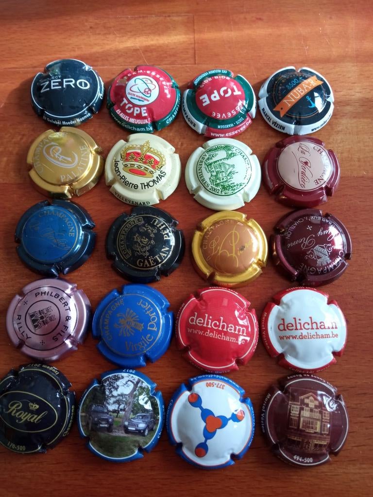 Champagne capsules lot 30, Verzamelen, Complete verzamelingen en Collecties, Verzenden