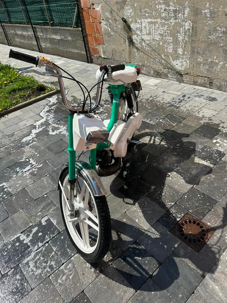 Handa camino carnaval vert, Vélos & Vélomoteurs, Cyclomoteurs | Tomos, Enlèvement, Comme neuf