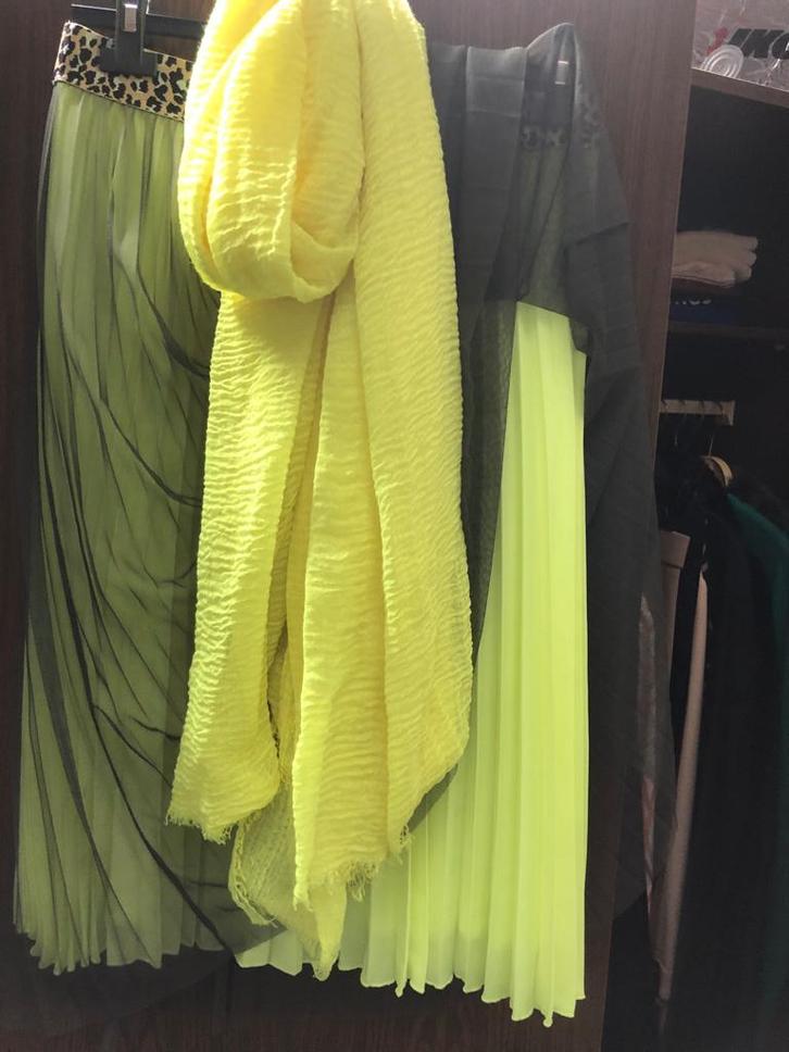 Margittes rok+shirt +sjaal, Kleding | Dames, Rokken, Nieuw, Maat 38/40 (M), Onder de knie, Ophalen of Verzenden