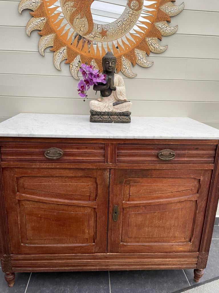 Petit dressoir en chêne tablette en marbre blanc, Avec tablette(s), 100 à 150 cm, Enlèvement, Utilisé