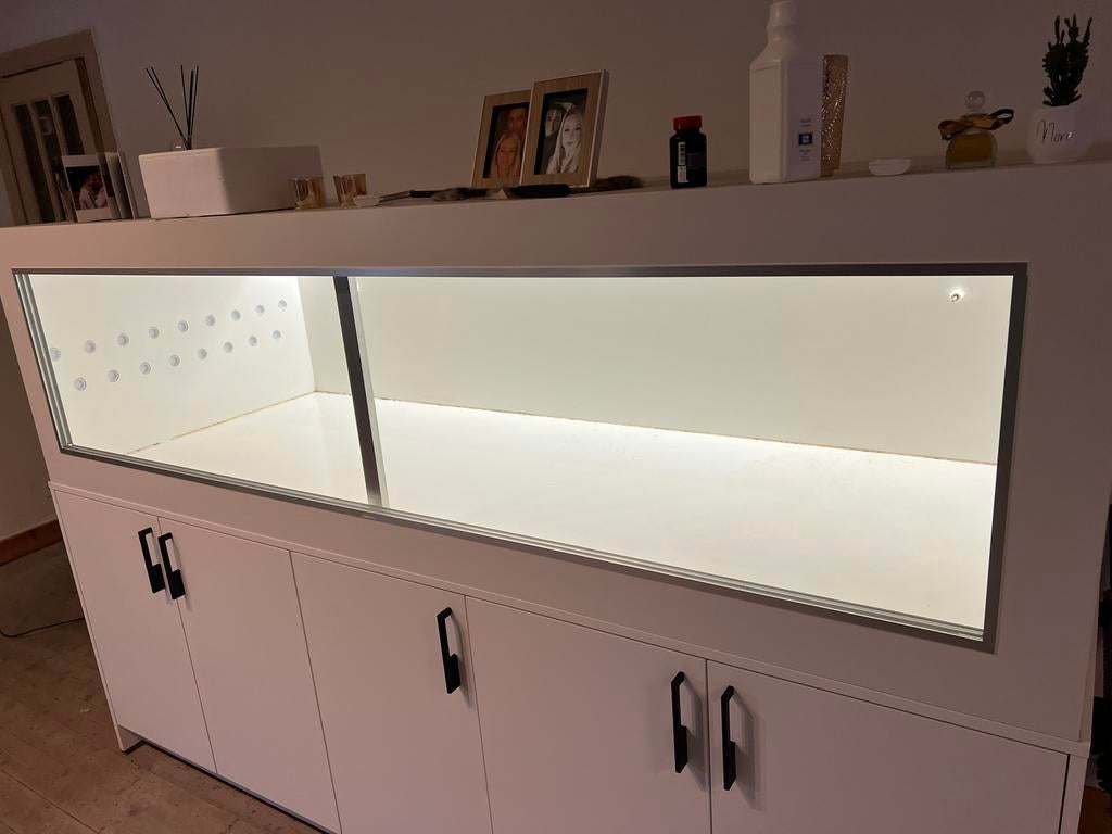 Terrarium met kast, Ophalen, Zo goed als nieuw, Glas