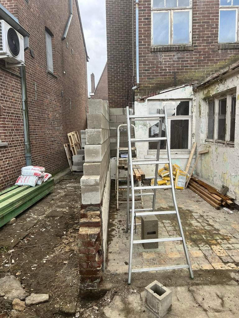 Hallo, wij voeren sloop- en renovatiewerkzaamheden