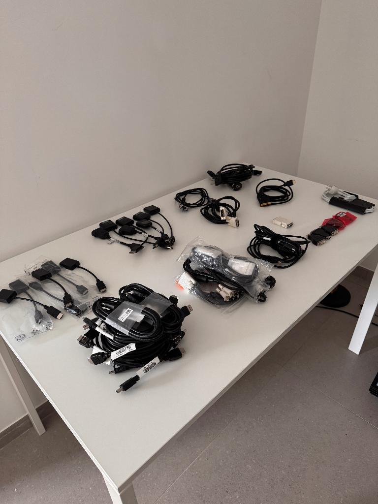 Hdmi Dvi Displayport VGA kabel verloopstuk adapter, Computers en Software, Ophalen of Verzenden, Zo goed als nieuw