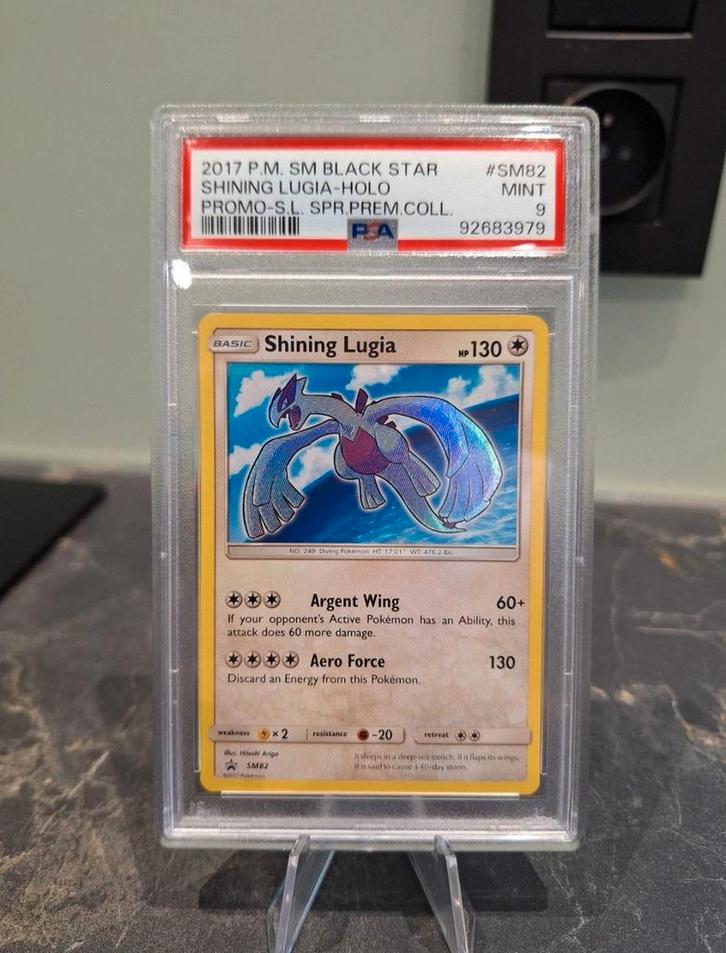 Shining Lugia SM82 PSA 9, Hobby en Vrije tijd, Verzamelkaartspellen | Pokémon, Nieuw, Losse kaart, Foil, Ophalen