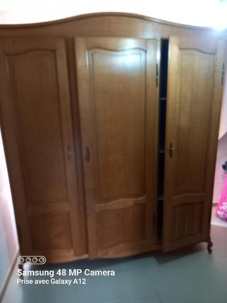 KLEERKAST GRATIS, Huis en Inrichting, Kasten | Kleerkasten, Gebruikt, 150 tot 200 cm, 150 tot 200 cm, 50 tot 75 cm, Ophalen