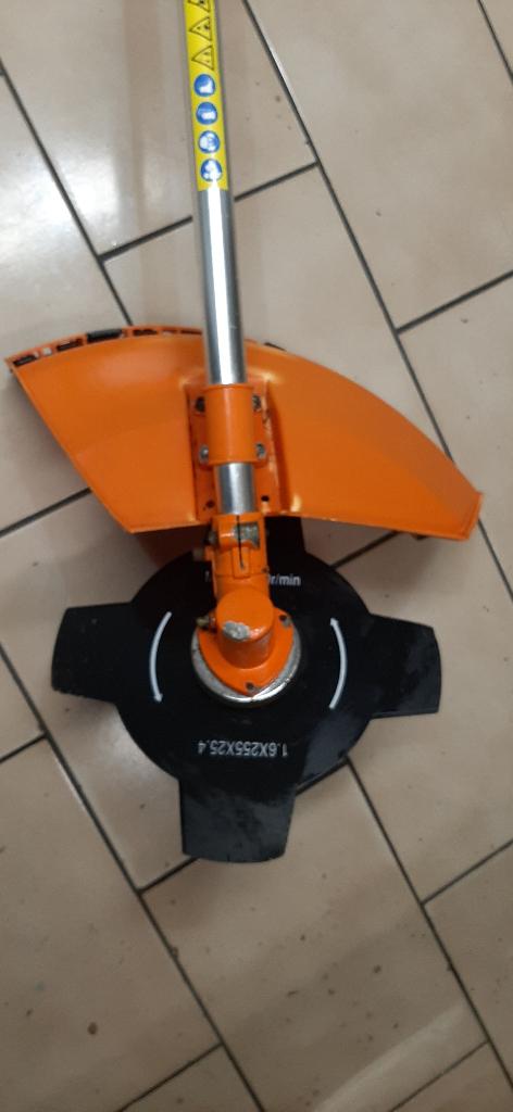 Débroussailleuse ATIKA BF43 SUPER ETAT ! Lame ou fil, Jardin & Terrasse, Comme neuf, 30 à 50 cm, Enlèvement, Autre