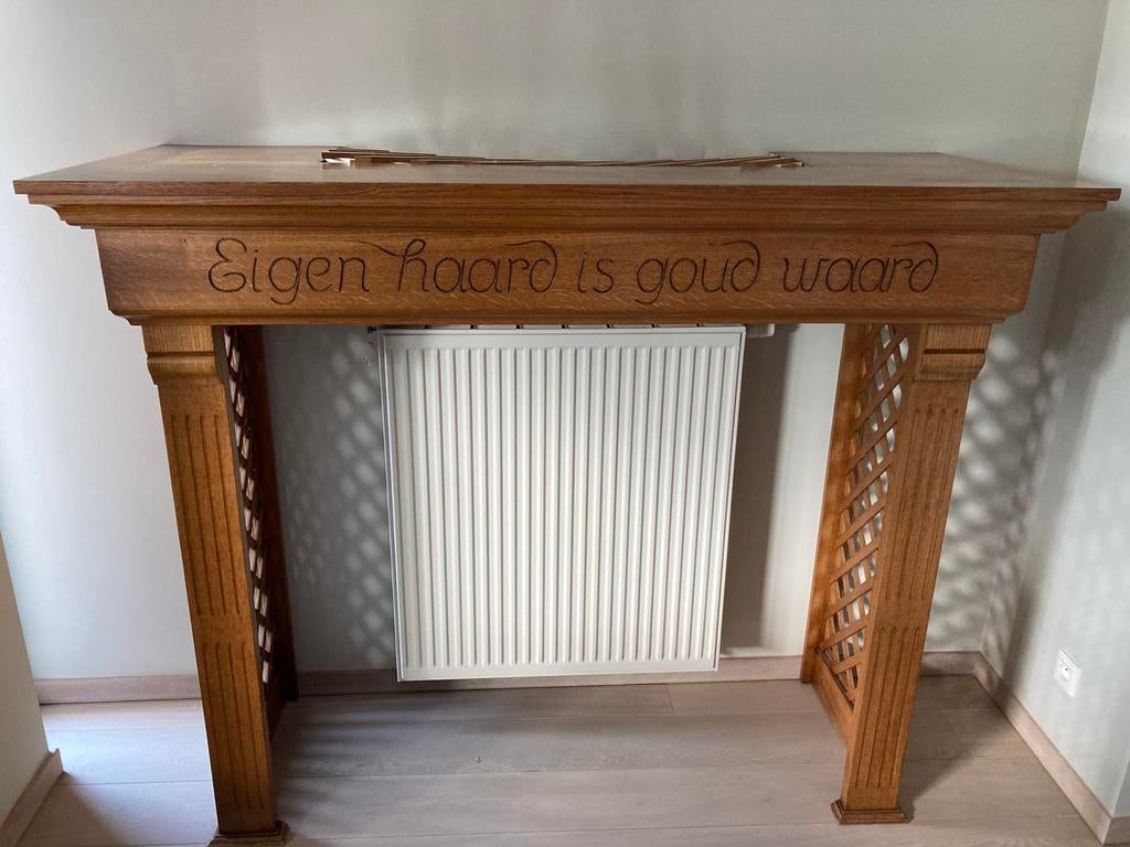 Massieve eiken schouw met snijwerk., Ophalen, Zo goed als nieuw