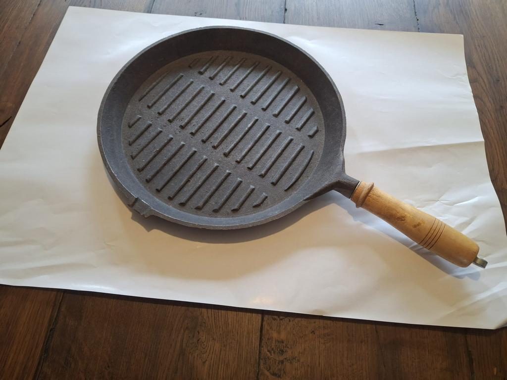 Gietijzeren grillpan New Diameter rond 30cm, Ophalen, Zo goed als nieuw