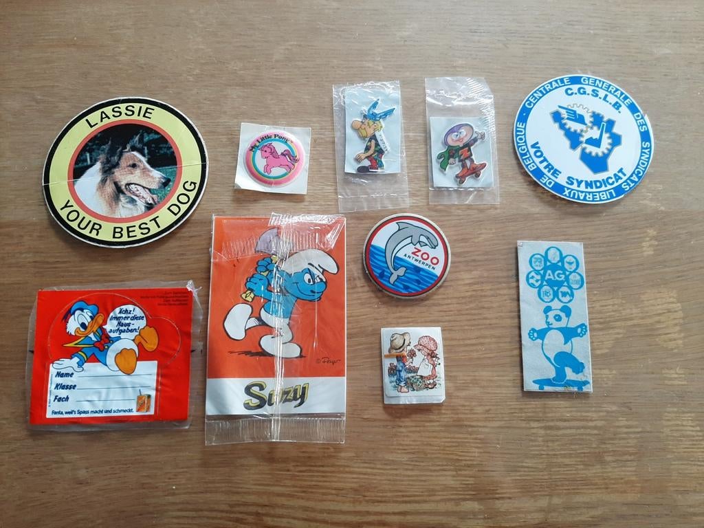 Stickers vintage pour Schtroumpfs Disney Lassie retro, Collections, Autocollants, Enlèvement ou Envoi