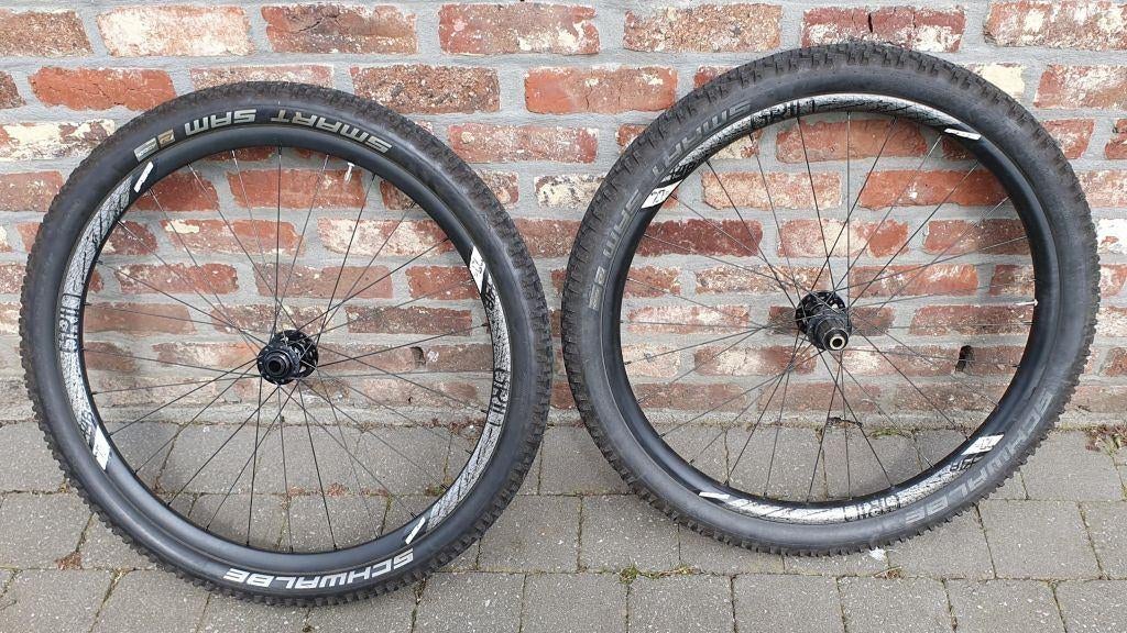 MTB FSA Grid Velgen 27.5 inch met banden, Vélos & Vélomoteurs, Vélos Pièces, Utilisé, Roue, Aluminium, Mountainbike, Enlèvement