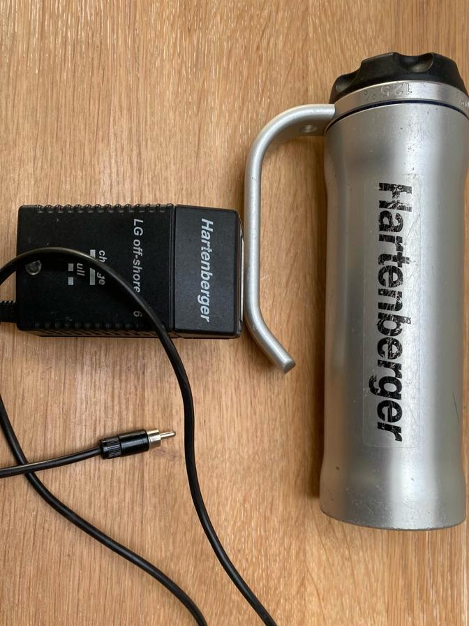 duiklamp Hartenberger mega compact, Sports nautiques & Bateaux, Plongée, Utilisé, Lampe de plongée, Enlèvement ou Envoi