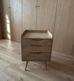Table de chevet en bois style scandinave – design moderne, Maison & Meubles, Armoires | Commodes, Enlèvement ou Envoi, Comme neuf