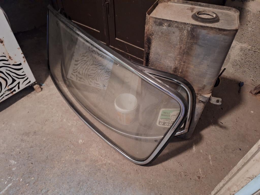 Ruiten renault dolphine, Ophalen, Renault