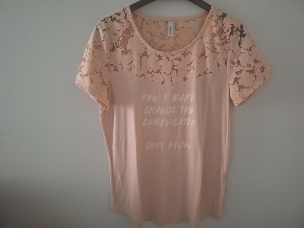 Nu nieuwe tshirt Soyaconcept medium 5euro, Kleding | Dames, T-shirts, Ophalen of Verzenden