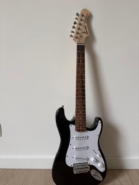 Fazley FST034 3/4-formaat elektrische gitaar, Muziek en Instrumenten, Snaarinstrumenten | Gitaren | Elektrisch, Ophalen, Zo goed als nieuw