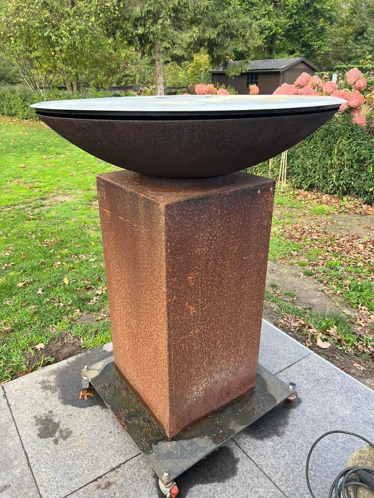 Outr BBQ plancha, Tuin en Terras, Houtskoolbarbecues, Ophalen, Zo goed als nieuw