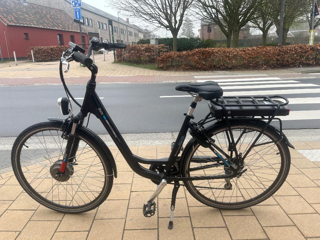 Elektrische Damesfiets met Nieuwe Baterij, Fietsen en Brommers, 51 tot 55 cm, Ophalen, Zo goed als nieuw, 50 km per accu of meer
