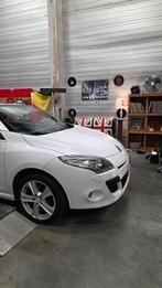RENAULT MEGANE CABRIO.AUTOMATIC.️DIESEL 1.5. BJ 2011, Auto's, Renault, Automaat, Euro 5, Zwart, Cabriolet