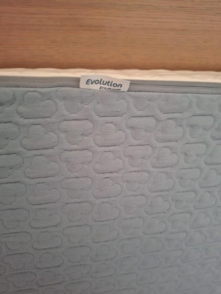 Matelas Airosleep avec 2 protège-matelas Airosleep, Garçon ou Fille, Comme neuf, Enlèvement, Autres types