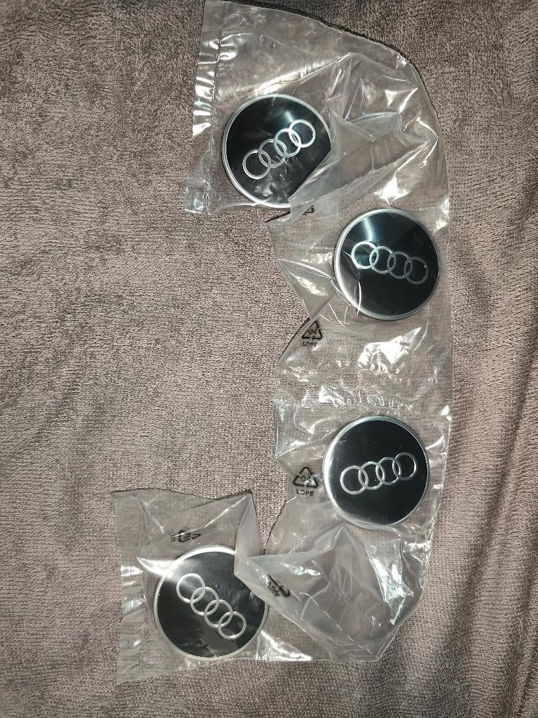 Audi Original cache moyeu neuf, Enlèvement, Neuf