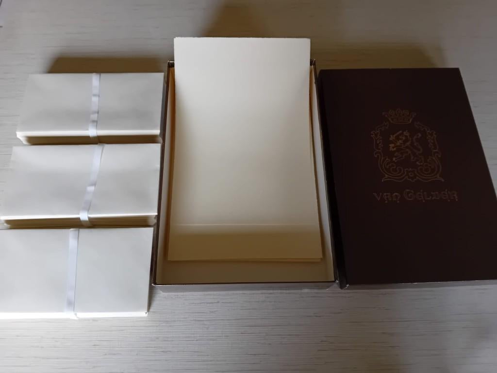 Ambachtelijk briefpapier, Ophalen