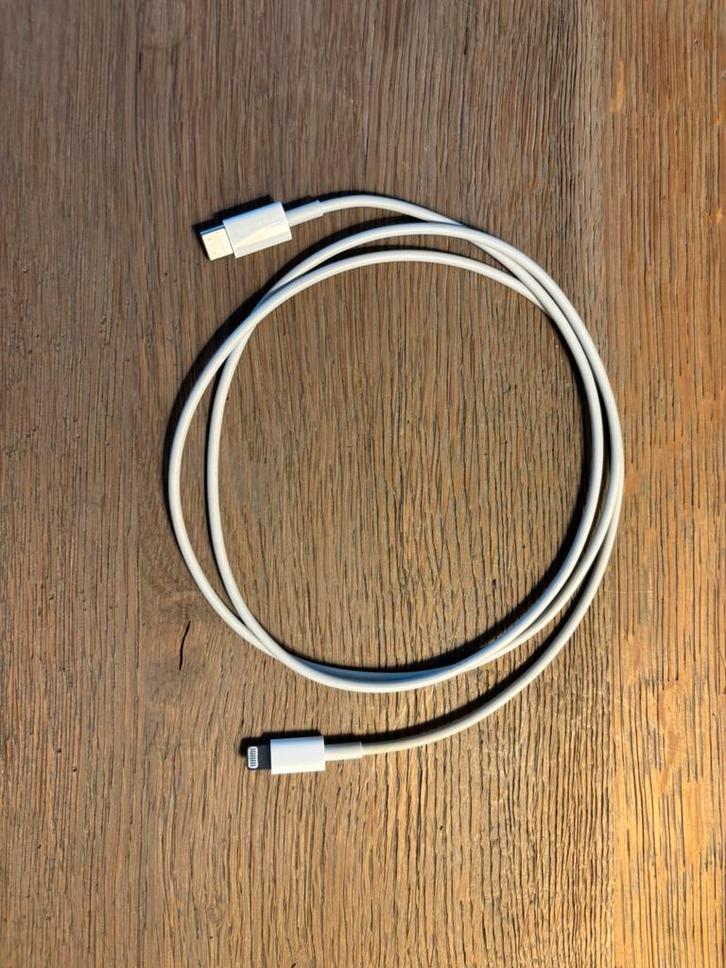 Câble USB-C vers Lightning BoostCharge de Belkin, Télécoms, Téléphonie mobile | Chargeurs pour téléphone, Comme neuf, Apple iPhone