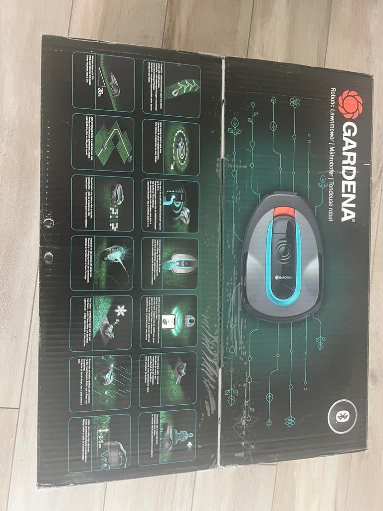 Gardena Sileno City 350 Robotmaaier + garage NIEUW, Tuin en Terras, Ophalen, Nieuw