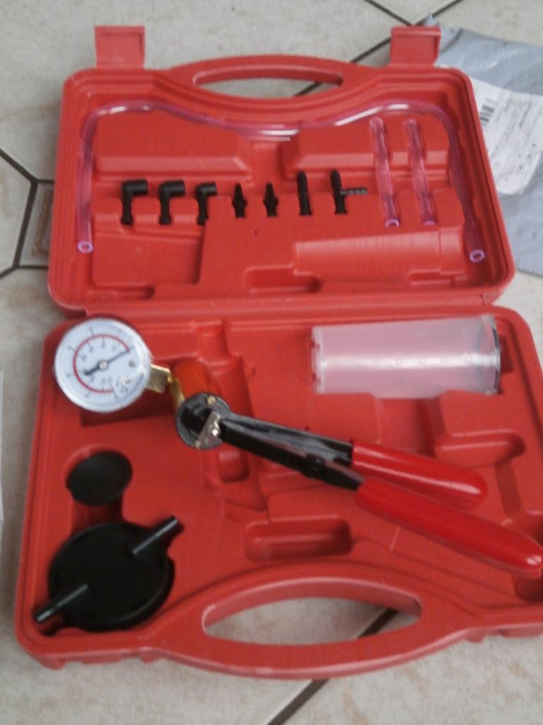 Kit pompe à vide pour purge des frein neuf, Enlèvement