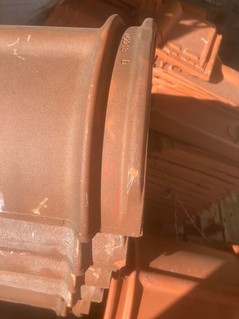 Kantpannen en veusten 44 rustiek, Doe-het-zelf en Bouw, Dakpannen en Dakbedekking, Ophalen, Steen of Klei, Nieuw, Dakpannen