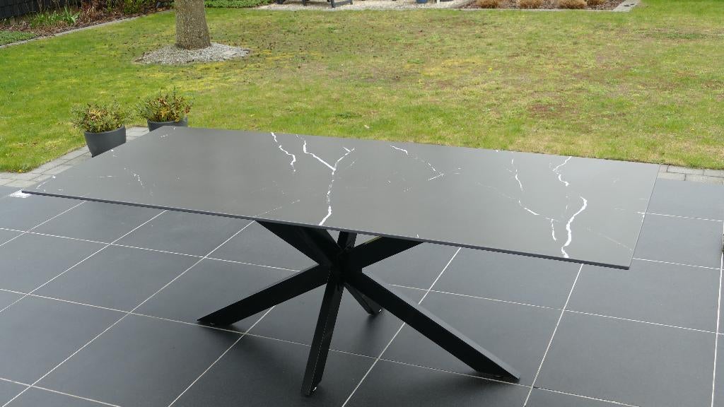 tuintafel met keramisch blad (nero zwart) en matrix poot, Ophalen, Zo goed als nieuw, Rechthoekig, Overige materialen