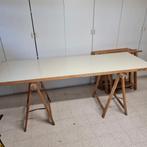 Schragen en binnendeuren voor feest tafels, Ophalen