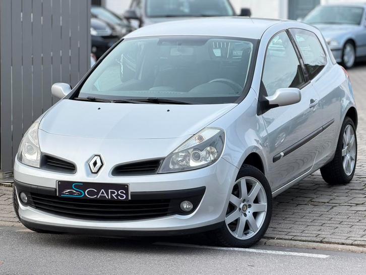 Renault clio 1.6i ** Automaat ** 050.000 km ** Airco **, Auto's, Renault, Bedrijf, Te koop, Clio, ABS, Airbags, Airconditioning