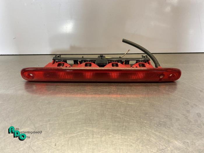 Feu de freinage supplémentaire centre d'un Toyota Aygo (Ayg, -, 3 mois de garantie, Toyota, Utilisé