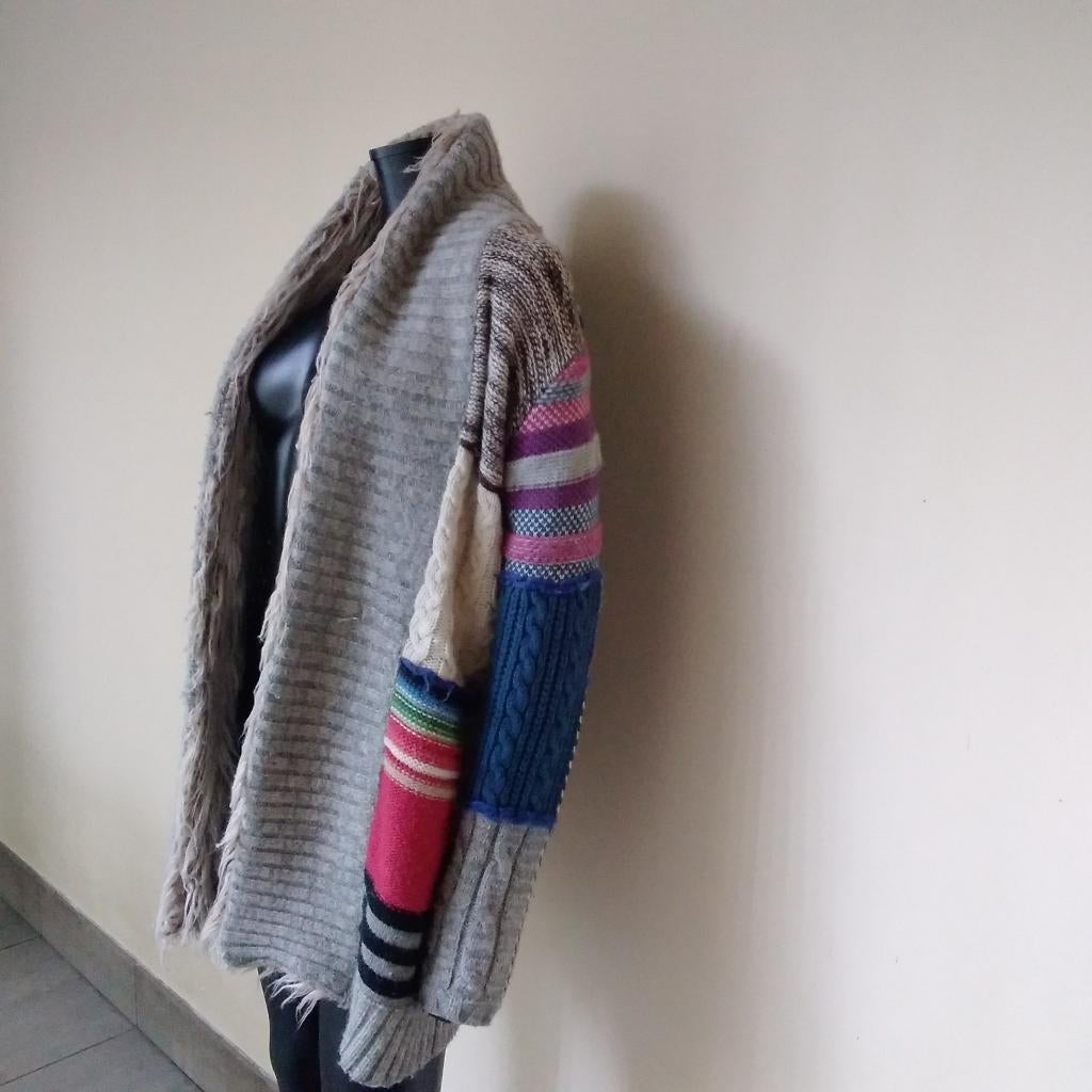 De beaux vêtements pour femmes... Desigual ?, Pull Desigual, Envoi, Porté, Taille 38/40 (M)