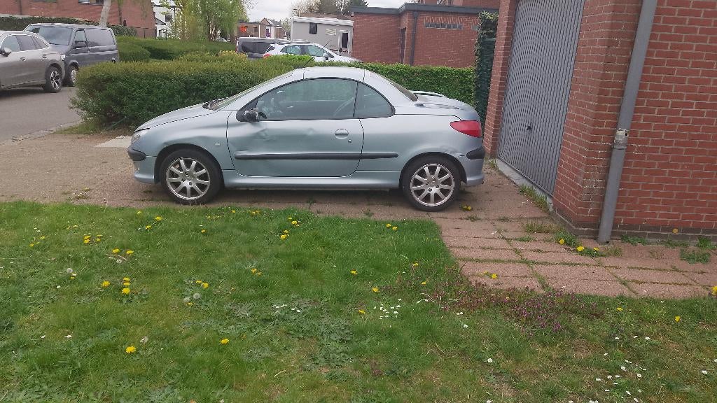 Peugeot 206 cc benzine, Voorwielaandrijving, Zwart, Cabriolet, Leder