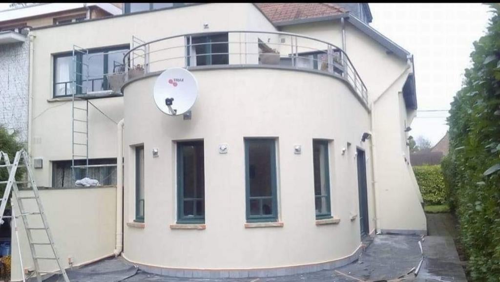 Peintre intérieur et extérieur sur Charleroi