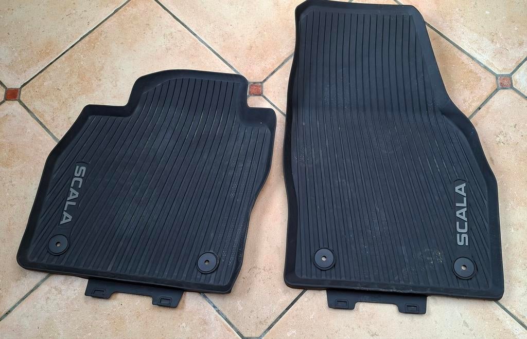 Tapis voiture caoutchouc Skoda scala impeccable