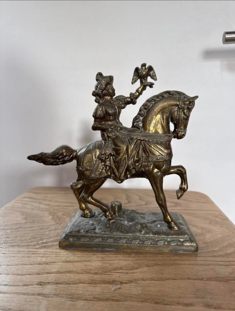 verkoperd beeld vrouwelijke valkenier Jacoba van Beieren, Antiek en Kunst, Ophalen of Verzenden, Koper