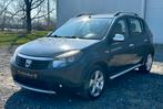 Dacia Sandero Stepway 1.6i Stepway / AIRCO /, Voorwielaandrijving, Euro 5, Stof, Zwart