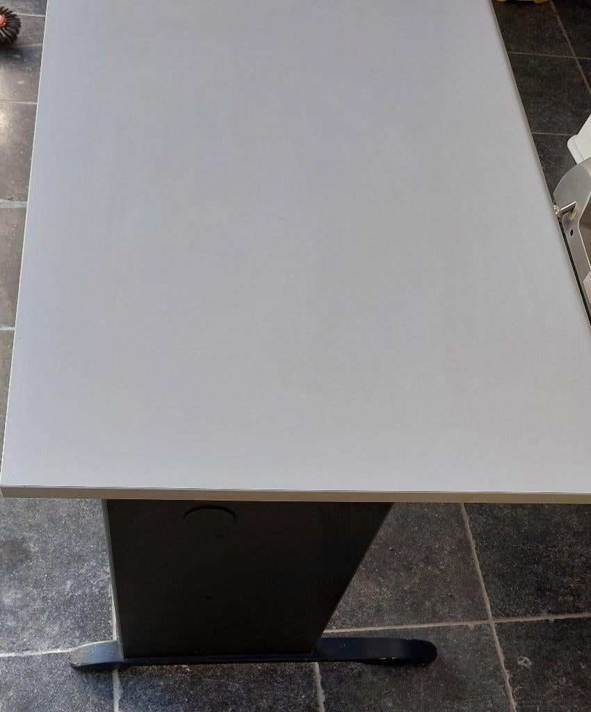 Bureau rectangulaire gris 80X160, Overige typen, Gebruikt, Kabelgoot, Grijs