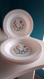 Assiettes creuses Arcopal, Verre