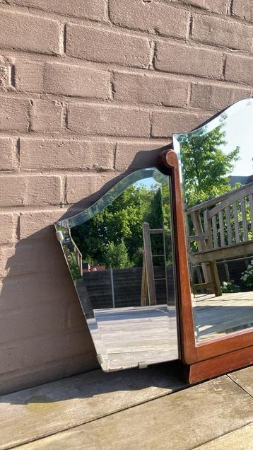 Prachtige spiegel beschikbaar voor biedingen