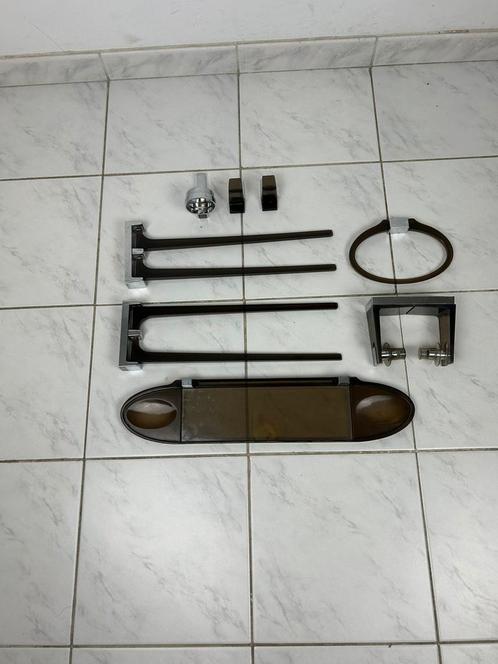 Vintage 8 delige badkamer set Allibert plexi space age, Huis en Inrichting, Badkamer | Badtextiel en Accessoires, Gebruikt, Handdoekenrek