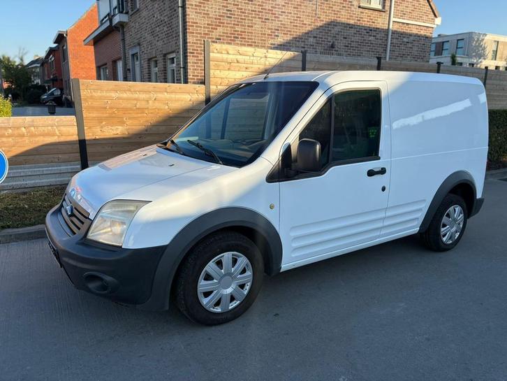 Ford transit connect - 1.8 diesel - 180.000 km - euro 5, Auto's, Bestelwagens en Lichte vracht, Bedrijf, ABS, Airbags, Trekhaak